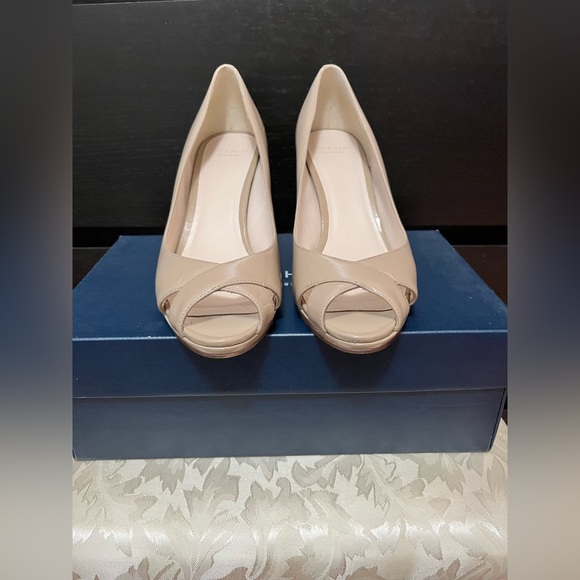 Beige Open-Toe Pumps - Picture 3 of 5